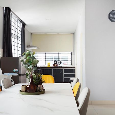 Desaru 37M7 Morandi Colour Theme By Joyfully Villa Exterior photo