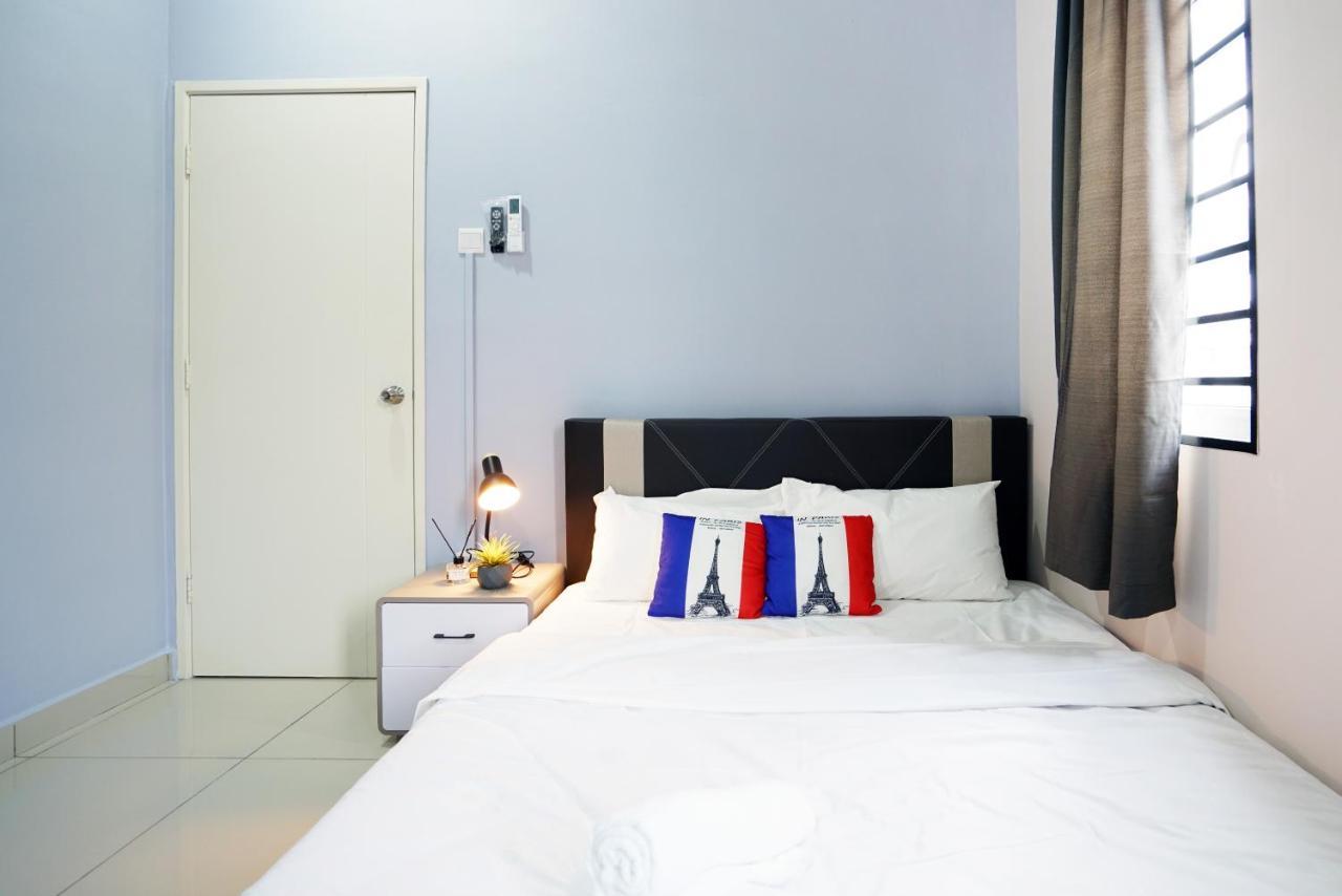 Desaru 37M7 Morandi Colour Theme By Joyfully Villa Exterior photo